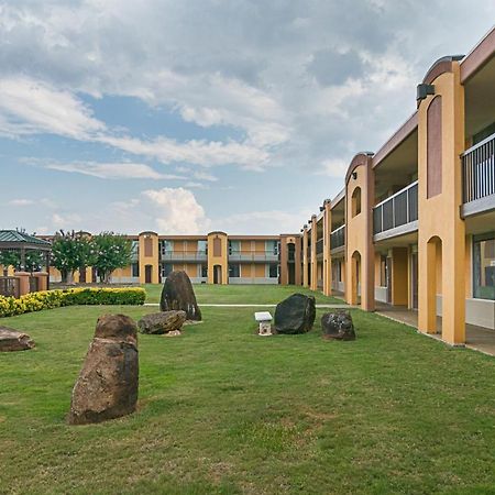 Red Roof Inn Forsyth Dış mekan fotoğraf