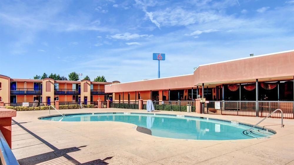 Red Roof Inn Forsyth Dış mekan fotoğraf