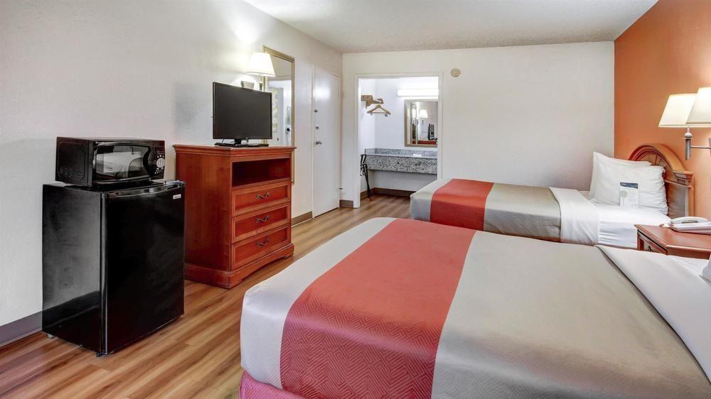 Red Roof Inn Forsyth Dış mekan fotoğraf